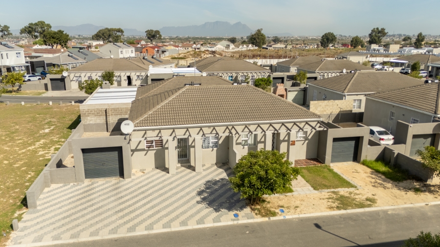 3 Bedroom Property for Sale in Bardale Village Western Cape